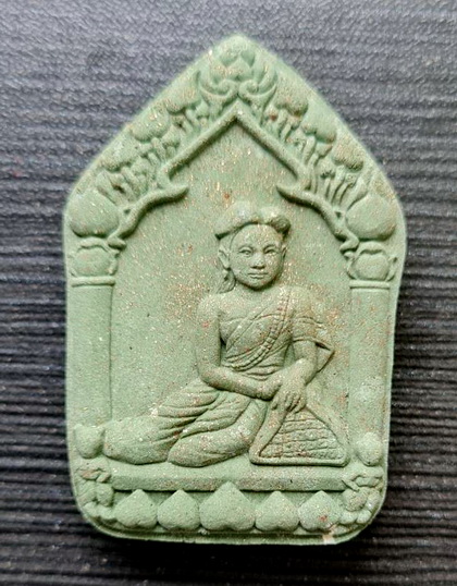 แม่พิมพ์รุ่นแรก ๒๕๖๕...เนื้อเขียว...หลวงปู่อุดมท รัพย์ วัดเวฬุวันธรรมวิหาร จ.ศรีสะเกษ / กล่องเดิม