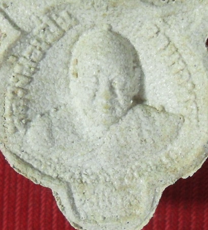 หน้าเสือรุ่นใหญ่ เนื้อผง ปี2535 หลวงพ่อเปิ่น วัดบางพระ นครปฐม คัดสวยชัด พร้อมกล่องเดิมๆ