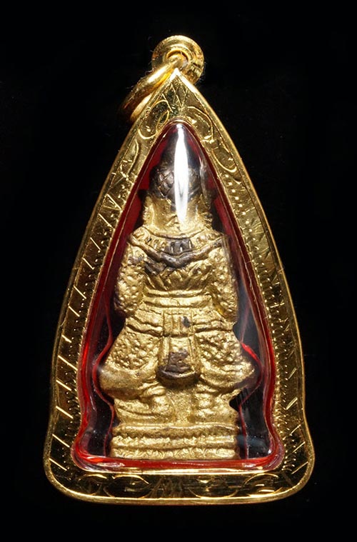 รูปหล่อท้าวเวสสุวรรณ รุ่นแรก ปี 2546 หลวงพ่อสาคร วัดหนองกรับ ด้านหน้าตอกโค๊ต "ส" ( สุดยอด หายาก ) เล