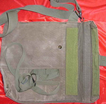 กระเป๋าผ้าใบสะพายข้างเอาไว้ใส่ตลับพระ ของ US สกีน US mask,chemical-biological tank,m25aj ไม่แพงครับ