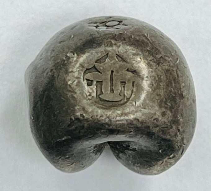 พดด้วง สมัยรัชกาลที่ 3 ตราพระแสงจักร ตราปราสาท ขนาด1บาท