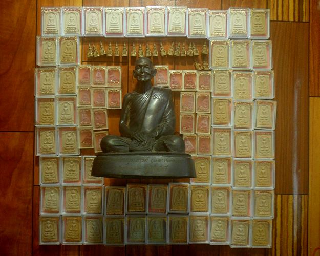หลวงพ่อแพ วัดพิกุลทอง สิงห์บุรี 100องค์ เคาะเดียวแดง(พระบูชาหน้าตักประมาณ5นิ้ว)ชุดที่2