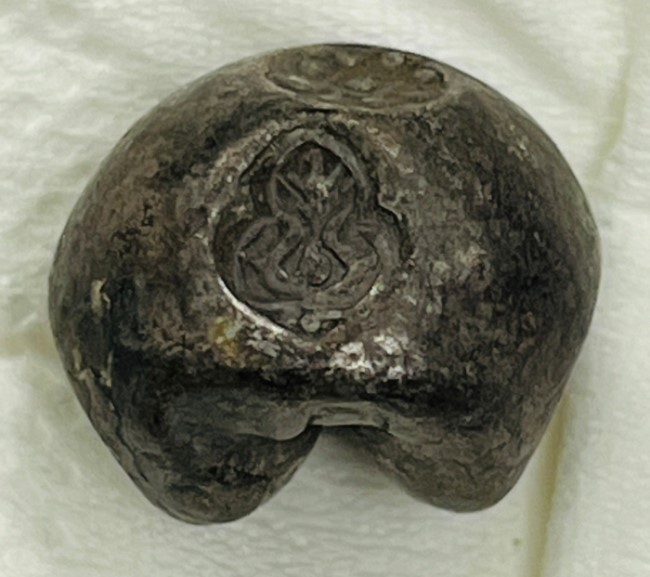 พดด้วงสมัยอยุธยา หนัก1บาท เนื้อเงิน