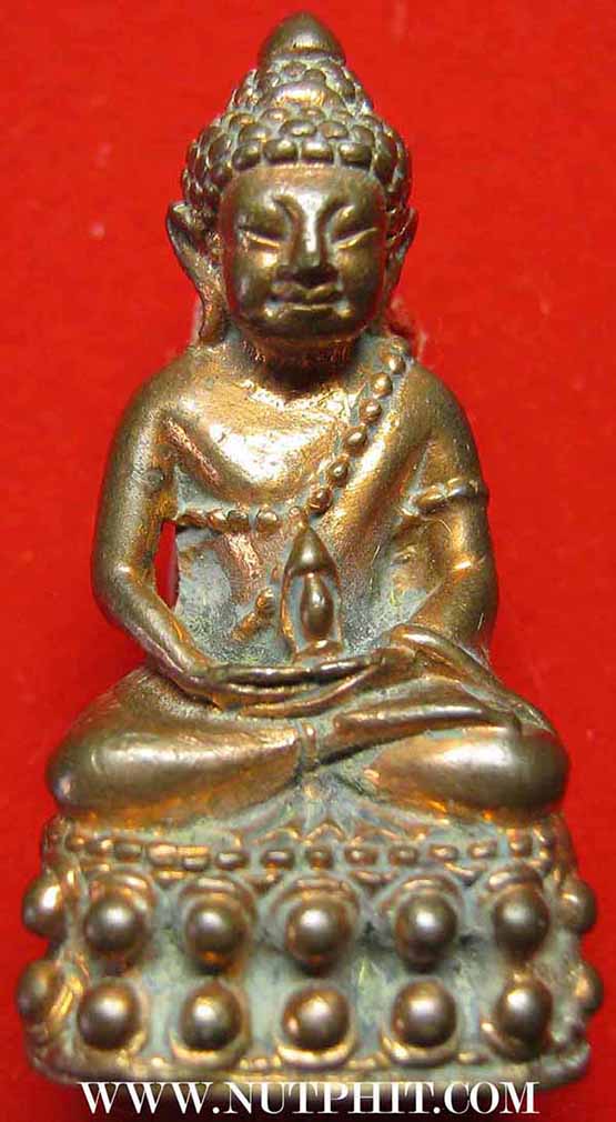 พระกริ่ง ลพ.คูณ รุ่นแช่น้ำมนต์สวยกริ๊บยันกล่อง+บัตรรับรองพระแท้*179