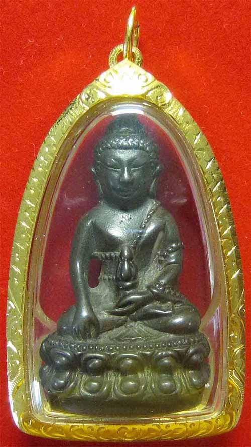 กริ่งนเรศวรเผด็จศึก นวะโลหะกลับดำ เลี่ยมทอง+บัตรรับรองพระแท้*195