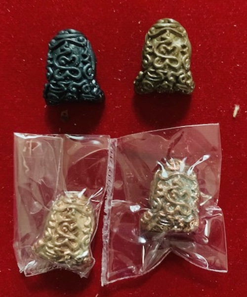 พระปิดตาอุตตโม หลวงพ่อสิน ภัททาจาโร วัดละหารใหญ่ ชุดกรรมการ ๔ องค์ พร้อมกล่อง