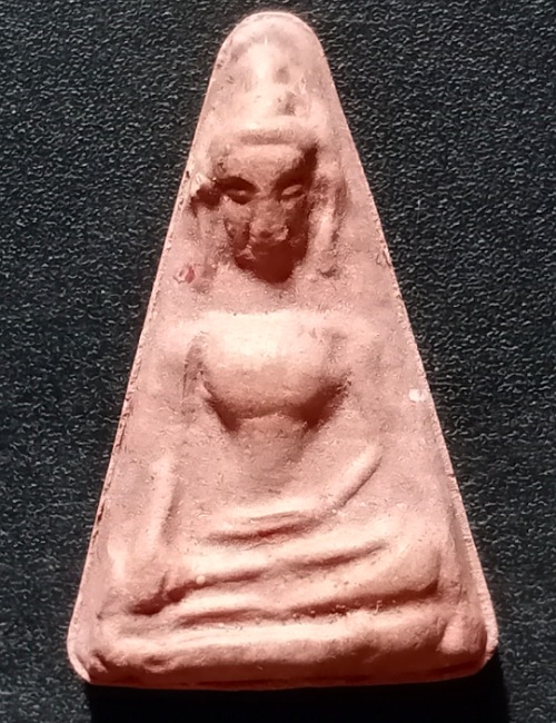 พระผงสุพรรณ หลังสมเด็จพระนเรศวรยุทธหัตถี อนุสรณ์ดอนเจดีย์ เคาะเดียวสุพรรณบุรี 