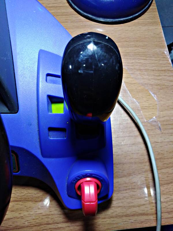 ชุดจอยพวงมาลัย SEGA  เก็บไว้นานแล้วเครื่องเล่นเสียเลยนำมาแบ่งปัน