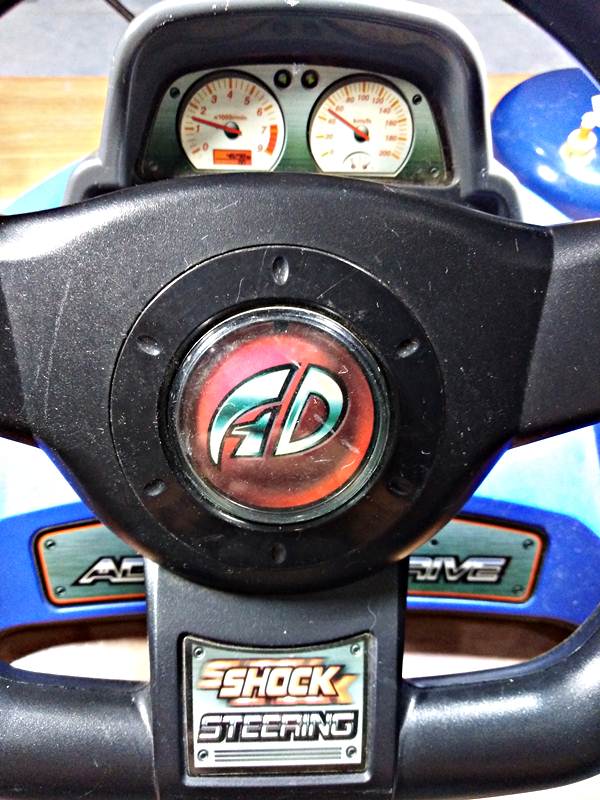 ชุดจอยพวงมาลัย SEGA  เก็บไว้นานแล้วเครื่องเล่นเสียเลยนำมาแบ่งปัน