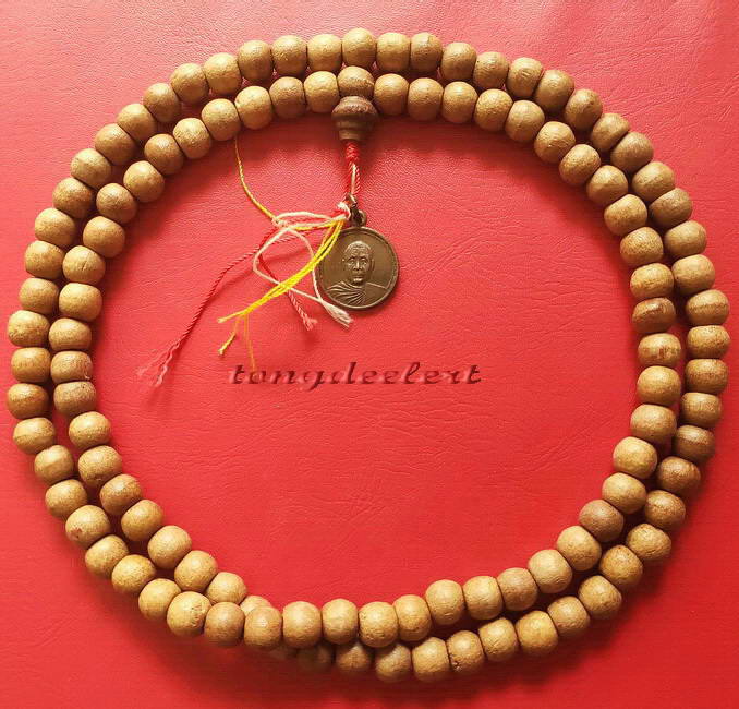 ประคำไม้ หลวงพ่ออุตตมะ วัดวังก์วิเวการาม จ.กาญจนบุรี