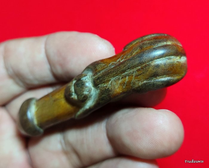 ปลัดขิกลิงขี่ปลัด หลวงพ่อกลั่น วัดอินทราวาส จ.อ่างทอง