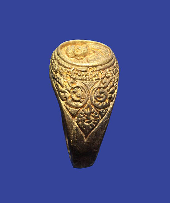 แหวนรูปเหมือนหลวงปู่หมุน ฐิตสีโล รุ่น เสาร์ ๕ มหาเศรษฐี เนื้อทองทิพย์ ปี ๒๕๔๓...090-9870009