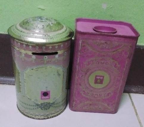 กระปุกออมสิน ของธนาคารออมสิน 2 ใบ งานสังกะสี เก่า 