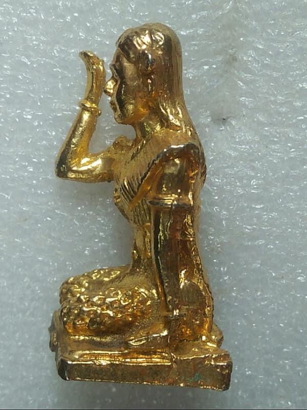 นางกวักขนาดบูชา กะไหล่ทอง ไม่ทราบวัด