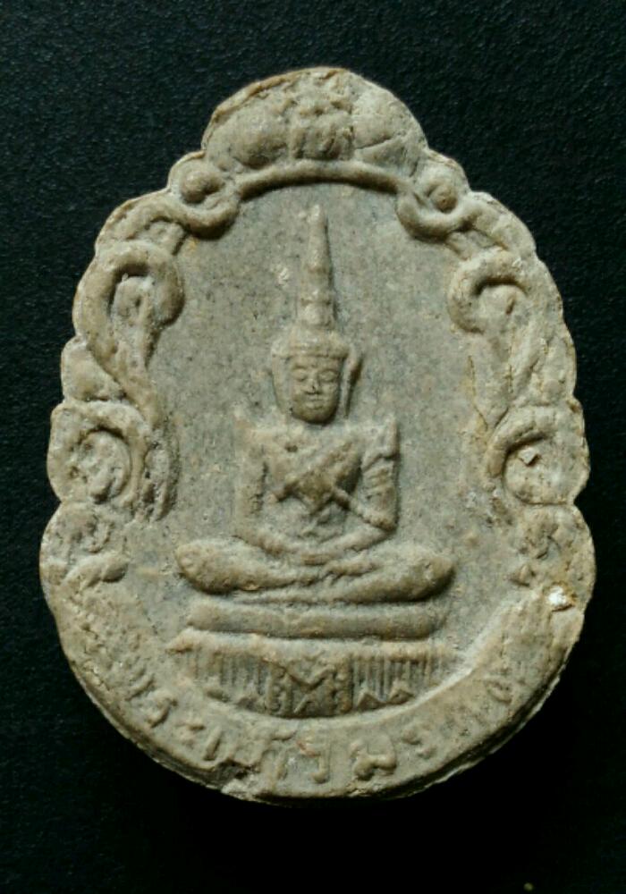 หลวงพ่อสร้อยหลังพระแก้ว เคาะเดียว