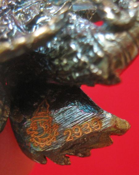 พญาครุฑ รุ่นรวยล้นฟ้า เมตตาปลุกเสกโดย พระมหาสุรศักดิ์ ปลุกเสก ณ.วัดประดู่(พระอารามหลวง) เนื้อสัมฤทธิ