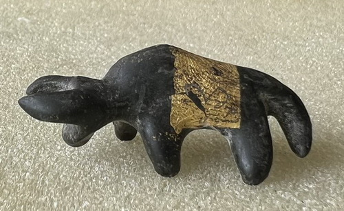 วัวธนู หลวงพ่อสังข์ วัดนากันตม จ.ศรีสะเกษ อุดผงวิเศษเนื้อผง ว่าน108ชนิด ผสมครั่งพุทรา ปิดทองพร้อมจาร