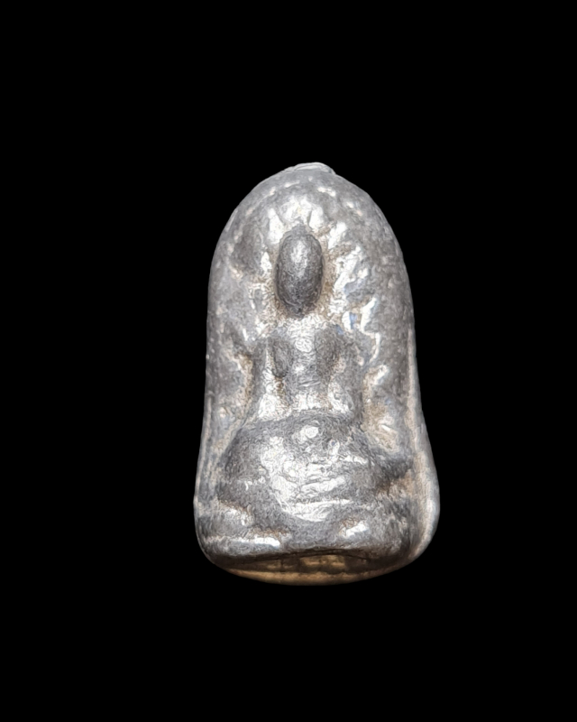 หลวงปู่เอี่ยม วัดโคนอน ปี 15 พิมพ์พระรอด เคาะเดียวแดง
