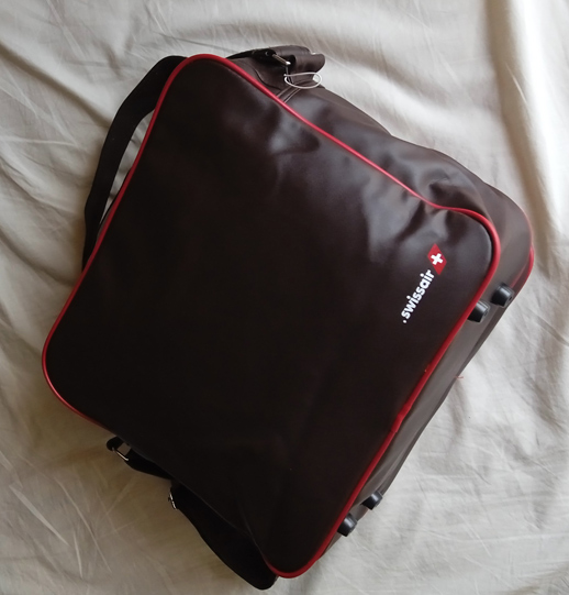 กระเป๋า SWISS AIR สีน้ำตาล สวยๆ สียังสด