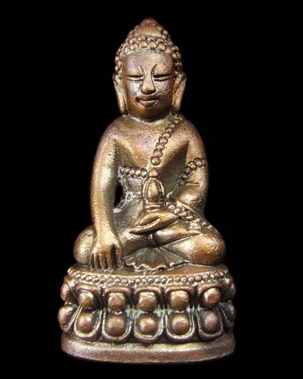 หลวงปู่แผ้ว ปวโร .. พระกริ่งแสนตำลึง ปี 52 วัดหนองพงนก เนื้อสัมฤทธิ์รมดำตอกโค๊ด พระแผ้วปวโร 