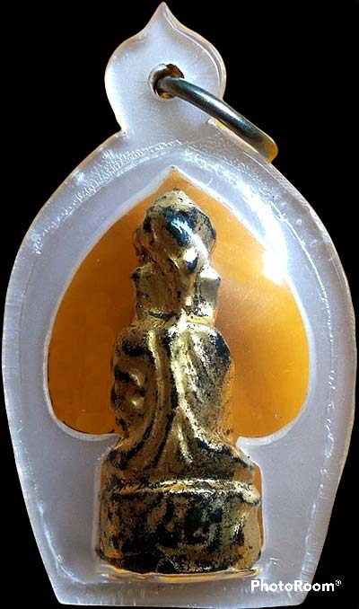 *พระบัวเข็ม กรุวัดชนะสงคราม กทม. เนื้อผงคลุกรัก*