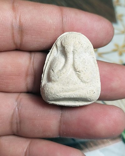 C020พระปิดตา พระอาจารย์โชติ อาภคฺโค วัดภูเขาแก้ว จ.อุบลราชธานี ปี28 ฝั้งพลอย สภาพสวยๆ