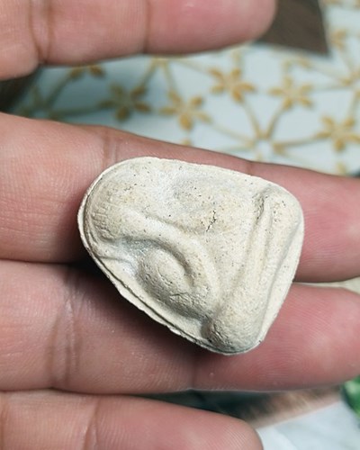 C020พระปิดตา พระอาจารย์โชติ อาภคฺโค วัดภูเขาแก้ว จ.อุบลราชธานี ปี28 ฝั้งพลอย สภาพสวยๆ