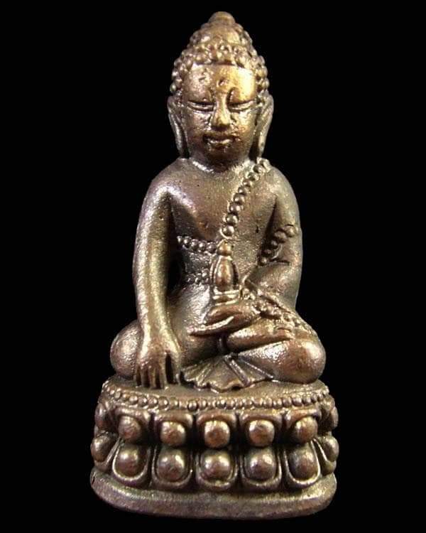 หลวงปู่แผ้ว ปวโร .. พระกริ่งแสนตำลึง ปี 52 วัดหนองพงนก เนื้อสัมฤทธิ์รมดำตอกโค๊ด พระหลวงปู่แผ้ว  