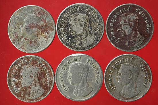 เหรียญครุฑ ปี 17 จัดให้ 6 เหรียญ
