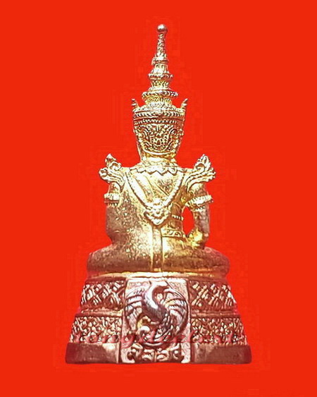 พระแก้วมรกต กรมสรรพสามิต เนื้อเงินสามกษัตริย์ ปี 2539 สวยมากพร้อมกล่องเดิมค่ะ