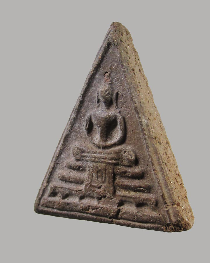 พระสมเด็จ พิมพ์สามเหลี่ยม ท่านเจ้าคุณเที่ยง วัดระฆังฯ ปี 2507