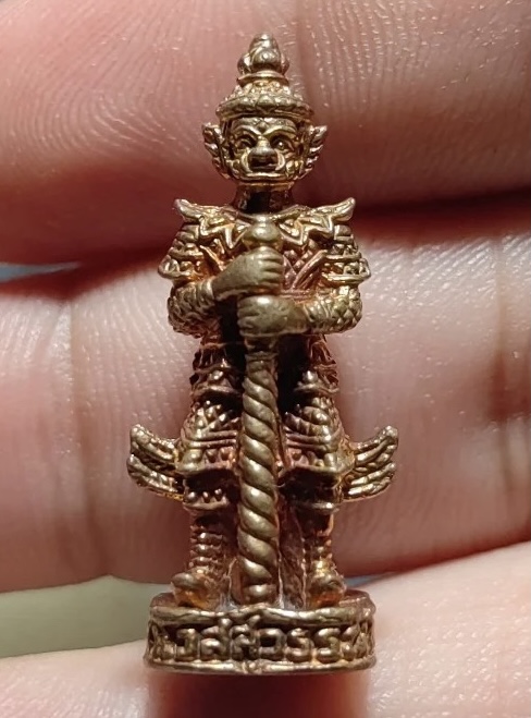 รูปหล่อลอยองค์ ท้าวเวสสุวรรณ 2 หน้า ปีพ.ศ. 2545 วัดจุฬามณี สมุทรสงคราม