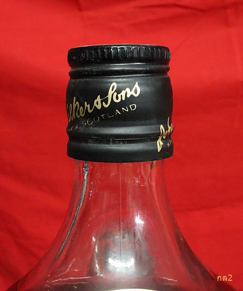 เหล้า Black Label ขนาด 1.75 ลิตร เก่าหลายสิบปี ไม่เคยเปิด