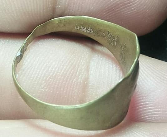 แหวนทองเหลือง หลวงปู่นิล วัดครบุรี นครราชสีมา 