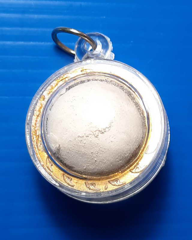 ลูกออมเนื้อผงวิเศษผสมผงชอล์คหลวงพ่ออ่อน วัดหนองไผ่ ไพศาลี