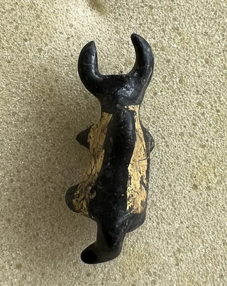 300.- วัวธนู หลวงพ่อสังข์ วัดนากันตม อุดผงวิเศษเนื้อผง ว่าน108ชนิด ผสมครั่งพุทรา ปิดทองพร้อมจาร