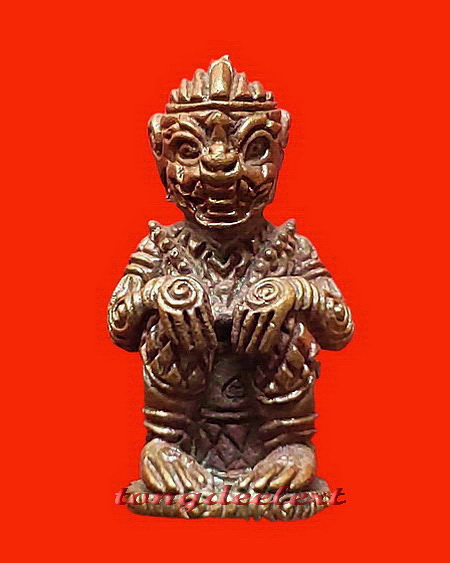 หนุมานมหาปราบ หลวงพ่อชุบ วัดวังกระแจะ รุ่นแรก เนื้อนวโลหะ ฝังตะกรุดเงินอุดผงใต้ฐาน สวยมากค่ะ