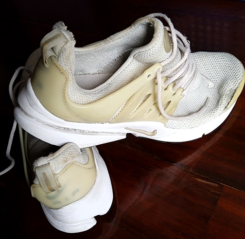NIKE AIR PRESTO สีเทา ของแท้ ขายเอามันส์เพิ่มคะแนนFB แบ่งปันให้อย่างถูก
