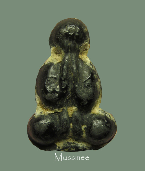 พระปิดตา หลวงพ่อเดิม เนื้อตะกั่วจุ่มรัก พิมพ์ 2 หน้า ### เคาะเดียว ###