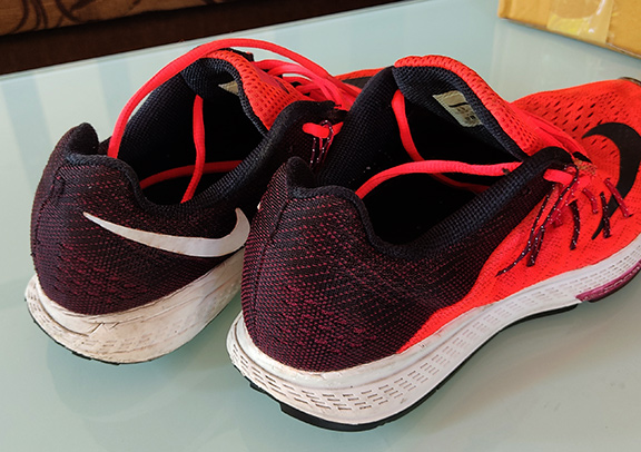 รองเท้า NIKE Zoom Elite 8 ของแท้ ดำ-แดง รุ่นนี้ออกแบบได้สวยมาก