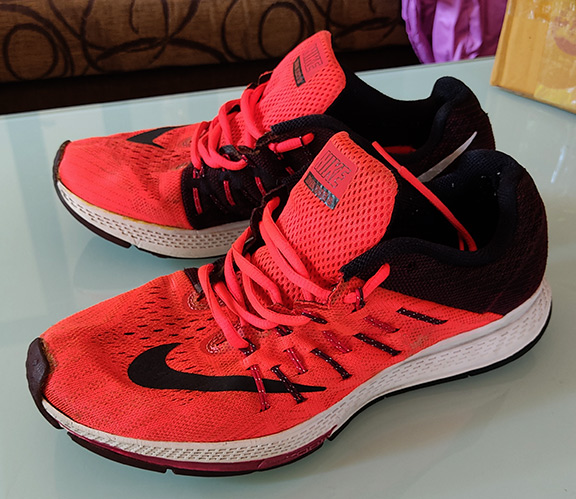 รองเท้า NIKE Zoom Elite 8 ของแท้ ดำ-แดง รุ่นนี้ออกแบบได้สวยมาก