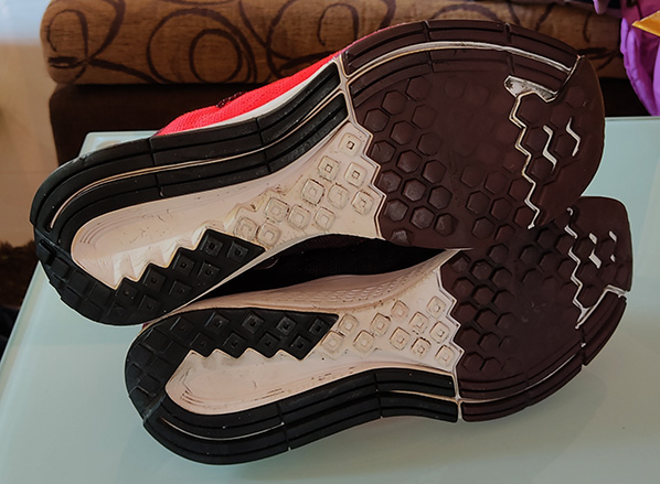 รองเท้า NIKE Zoom Elite 8 ของแท้ ดำ-แดง รุ่นนี้ออกแบบได้สวยมาก
