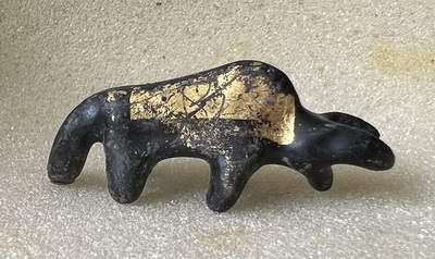 วัวธนู หลวงพ่อสังข์ วัดนากันตม อุดผงวิเศษเนื้อผง ว่าน108ชนิด ผสมครั่งพุทรา ปิดทองพร้อมจาร