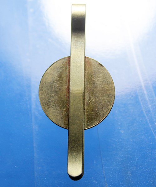 B268แหนบพระครูภัทรกิจประยุต วัดแหลมฉบัง จ. ชลบุรี เนื้ออัลปาก้า 