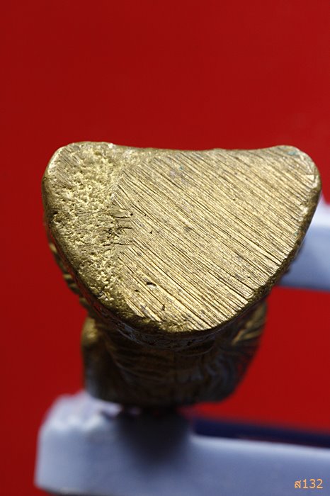 รูปหล่อหลวงพ่อพลอย วัดห้วยขานาง จังหวัดอุทัยธานี