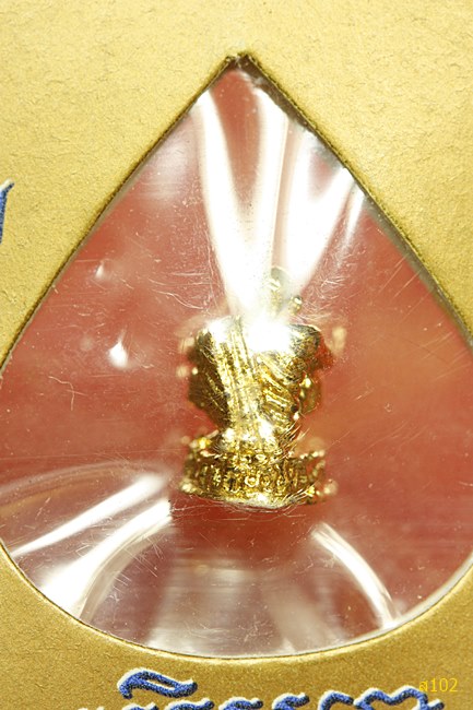 รูปหล่อลอยองค์ พิมพ์จิ๋ว หลวงพ่อคูณ ปริสุทโธ รุ่น คูณเศรษฐี วัดบ้านไร่ ปี 37...../2