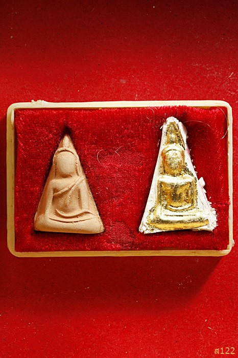 พระนางพญาเนื้อดิน หลวงปู่บุดดา ถาวโร รุ่นอายุ100ปี ...../190