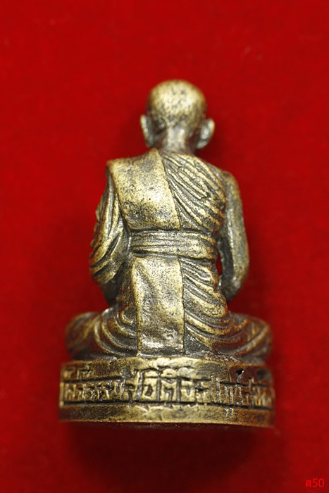 รูปหล่อพระครูธรรมวิถึสถิติ์ วัดคู้ธรรมสถิติ จ.สมุทรสงคราม