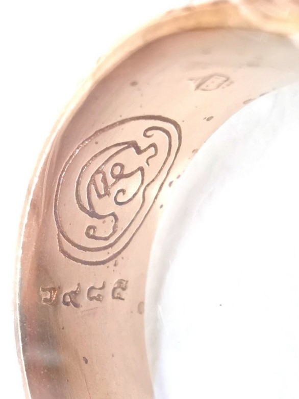 แหวนยันต์เฑาะว์พุทธคุณ”มงคลโภคทรัพย์” รุ่นแรก เนื้อเงิน พระมหาสุรศักดิ์..วัดประดู่. เนื้อนวะ 