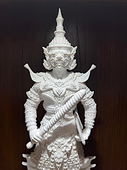 พระภิเภก เนื้อเรซิ่นผสมผงหิน จัดสร้างโดย เรือนเทวาบริรักษ์